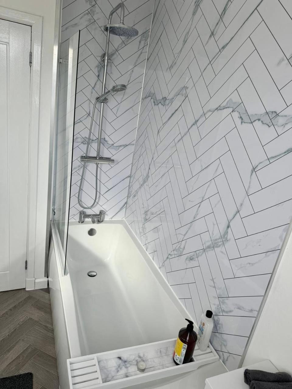 Clydebank Brand New 3Bdr Home, Glasgow Extérieur photo