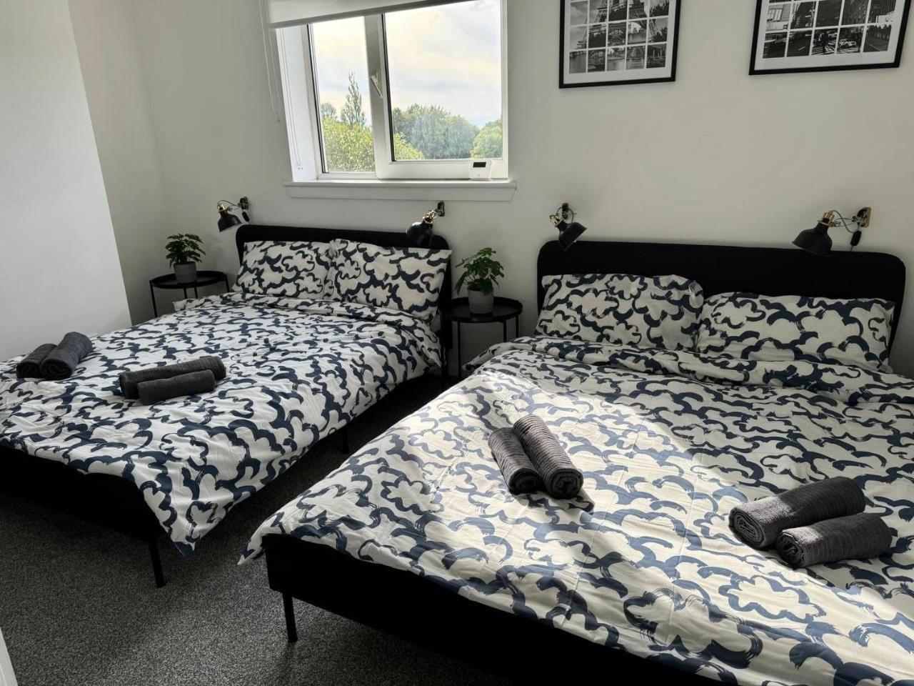 Clydebank Brand New 3Bdr Home, Glasgow Extérieur photo