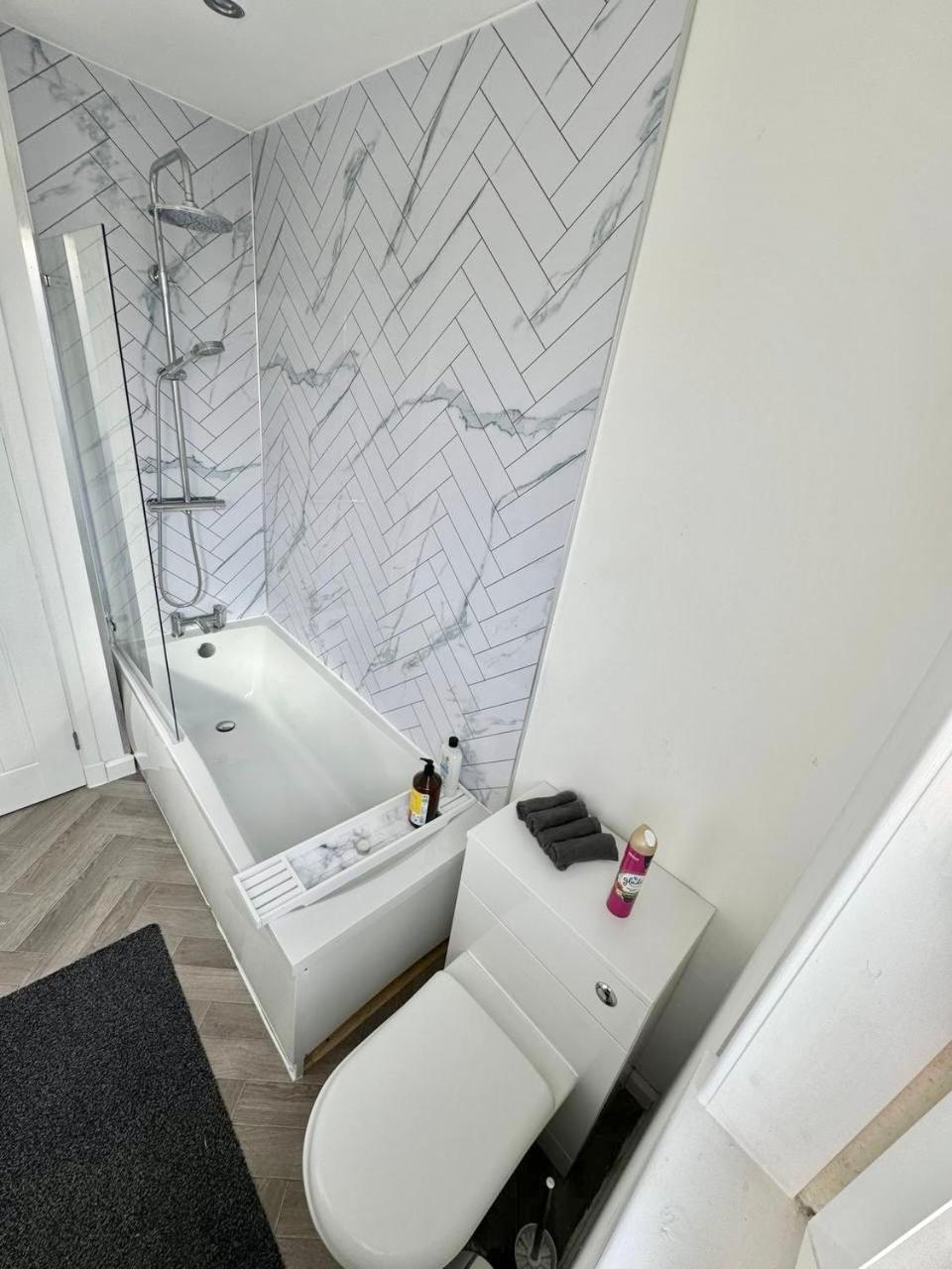 Clydebank Brand New 3Bdr Home, Glasgow Extérieur photo